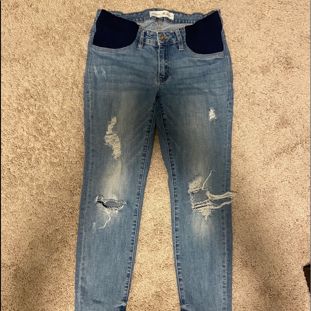 KanCan Cropped Distressed Maternity Jeans